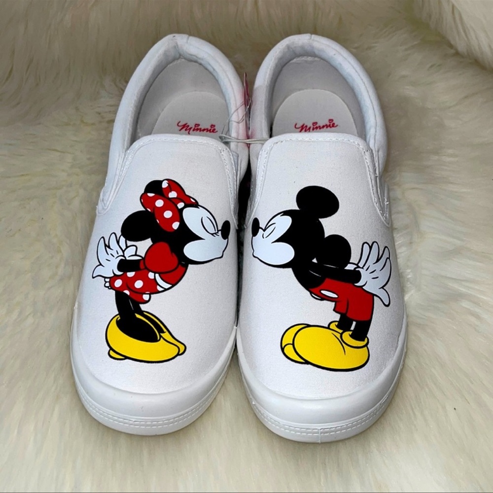 Disney rare Minnie slip-on